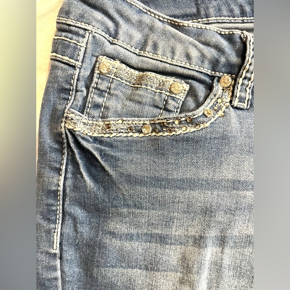 Earl Jean Women's Blue Cropped Jeans with Embellished Pockets Size 15 - Picture 6 of 14